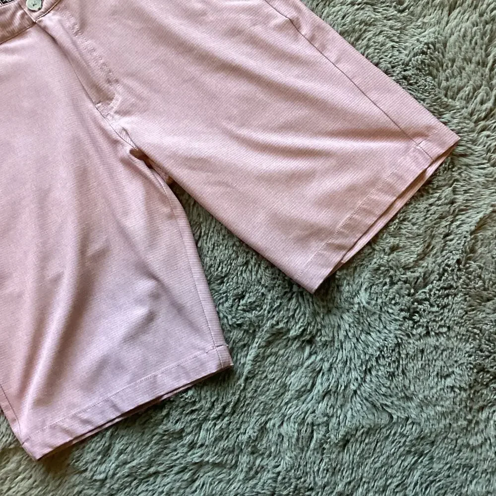 TravisMatthew Soft Pink Stripe Golf Shorts Men's Size 34 performance stretch